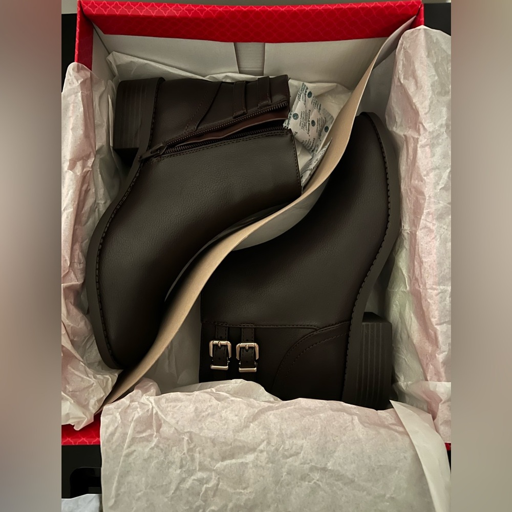 NIB Kelly and Katie booties. Size 6 1/2 W.